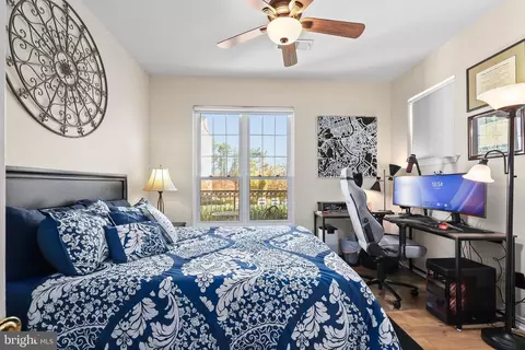 Bedroom - 1570 Spring Gate Dr #7115, Mclean, VA 22102 photo 1 of 3