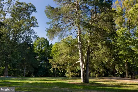 6433 Georgetown Pike, Mclean, VA 22101 photo 1