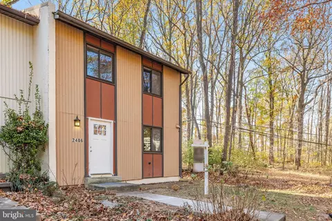 2406 Cloudcroft Sq, Reston, VA 20191