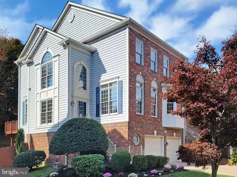 9561 Lagersfield Cir, Vienna, VA 22181