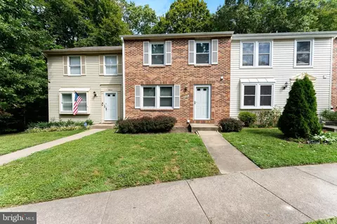 8062 Donegal Ln, Springfield, VA 22153
