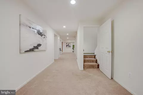 Entry Way - 6600 Baymeadow Ct, Mclean, VA 22101 photo 5 of 7