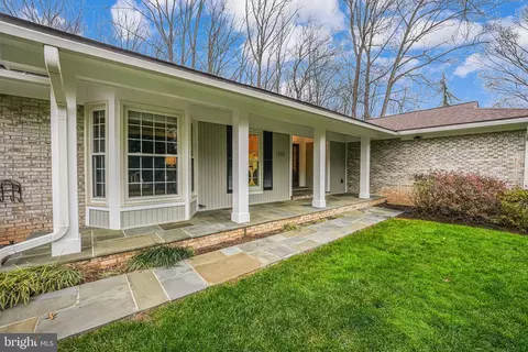 Exterior - 6600 Baymeadow Ct, Mclean, VA 22101 photo 5 of 20