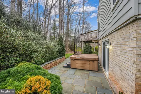 Exterior - 6600 Baymeadow Ct, Mclean, VA 22101 photo 15 of 20
