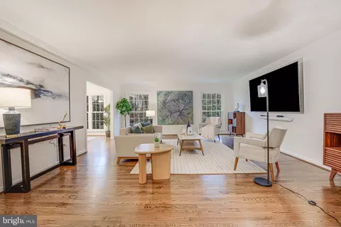 Living - 6600 Baymeadow Ct, Mclean, VA 22101 photo 1 of 9