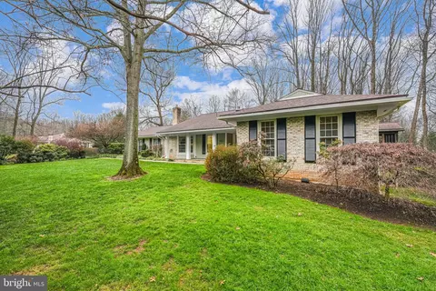 Exterior - 6600 Baymeadow Ct, Mclean, VA 22101 photo 4 of 20