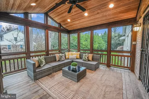 Exterior - 6600 Baymeadow Ct, Mclean, VA 22101 photo 7 of 20