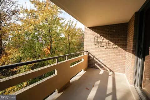 Exterior - 1808 Old Meadow Rd #802, Mclean, VA 22102 photo 3 of 3