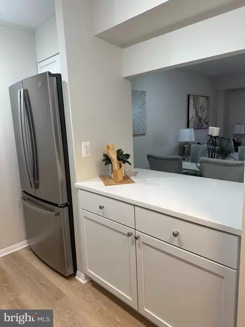 Kitchen - 1808 Old Meadow Rd #802, Mclean, VA 22102 photo 2 of 6
