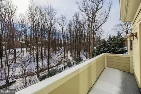 Exterior - 8115 Spring Hill Farm Dr, Mclean, VA 22102 photo 9 of 23