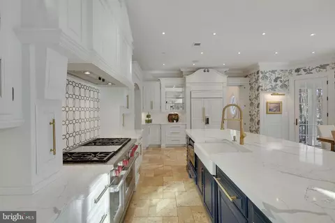 Kitchen - 8115 Spring Hill Farm Dr, Mclean, VA 22102 photo 4 of 6
