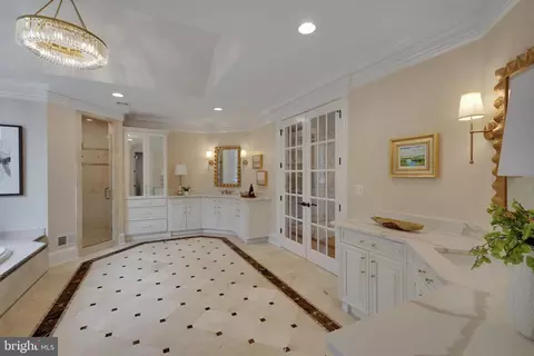 Bath - 8115 Spring Hill Farm Dr, Mclean, VA 22102 photo 5 of 9