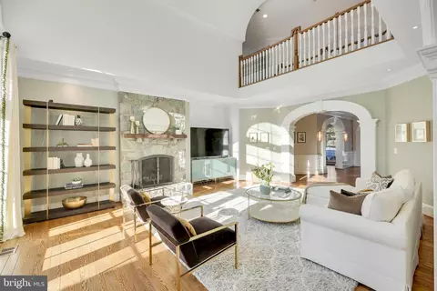 Living - 8115 Spring Hill Farm Dr, Mclean, VA 22102 photo 3 of 12