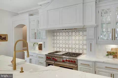 Kitchen - 8115 Spring Hill Farm Dr, Mclean, VA 22102 photo 5 of 6