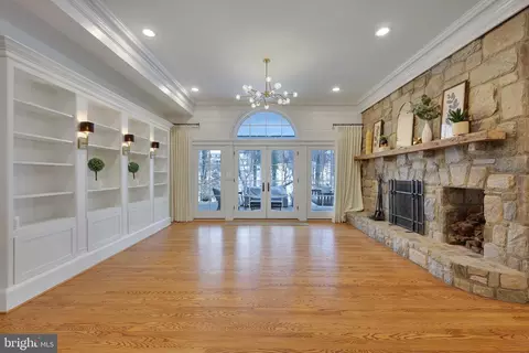 Living - 8115 Spring Hill Farm Dr, Mclean, VA 22102 photo 10 of 12