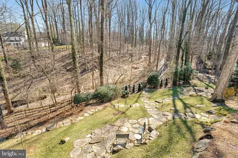 Exterior - 8115 Spring Hill Farm Dr, Mclean, VA 22102 photo 21 of 23