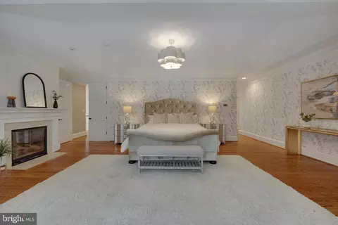 Bedroom - 8115 Spring Hill Farm Dr, Mclean, VA 22102 photo 4 of 7