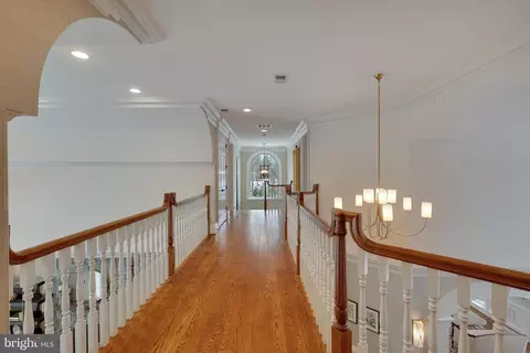 Entry Way - 8115 Spring Hill Farm Dr, Mclean, VA 22102 photo 16 of 21