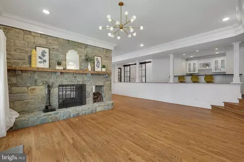 Living - 8115 Spring Hill Farm Dr, Mclean, VA 22102 photo 11 of 12