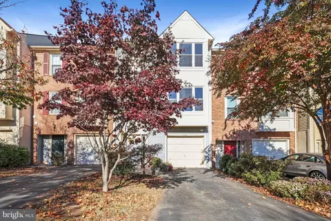13906 Ludington Pl, Centreville, VA 20121