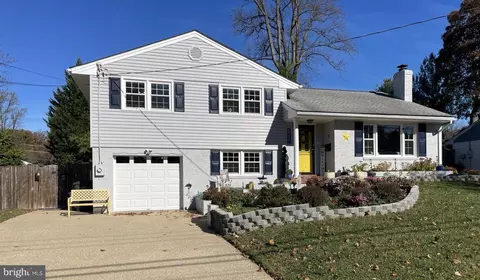 7404 Inzer St, Springfield, VA 22151