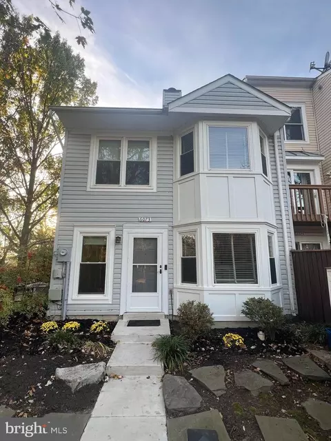 6073 Deer Hill Ct, Centreville, VA 20121