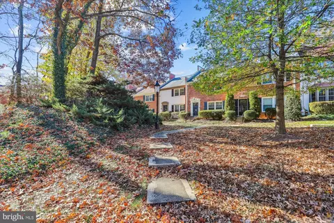 6022 Haverhill Ct, Springfield, VA 22152 photo 2
