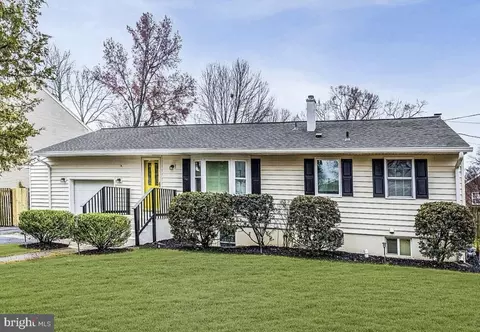 6500 Hampton Rd, Alexandria, VA 22306