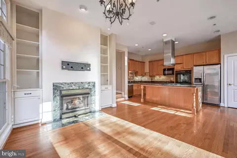 Living - 7451 Carriage Hills Dr, Mclean, VA 22102 photo 1 of 7