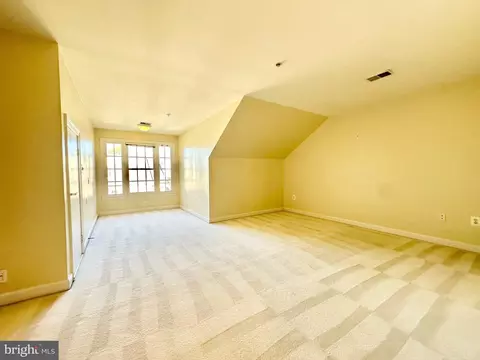 Bedroom - 7451 Carriage Hills Dr, Mclean, VA 22102 photo 4 of 4