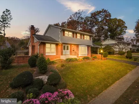 3902 Winterset Dr, Annandale, VA 22003