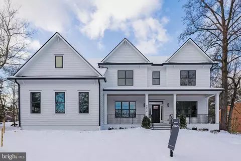 3824 Chantal Ln, Fairfax, VA 22031