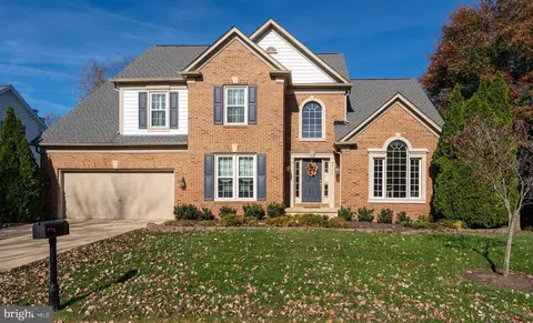 6502 Wynema Ct, Alexandria, VA 22315