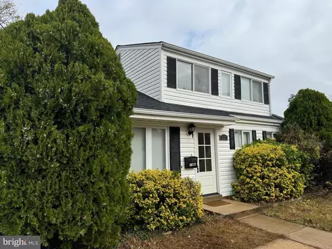 6629 Dorset Dr, Alexandria, VA 22310