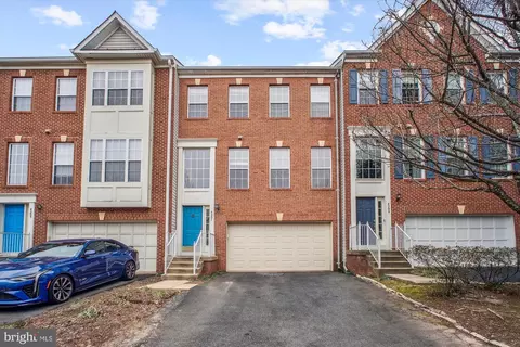 4207 Vernoy Hills Comn Comn, Fairfax, VA 22033