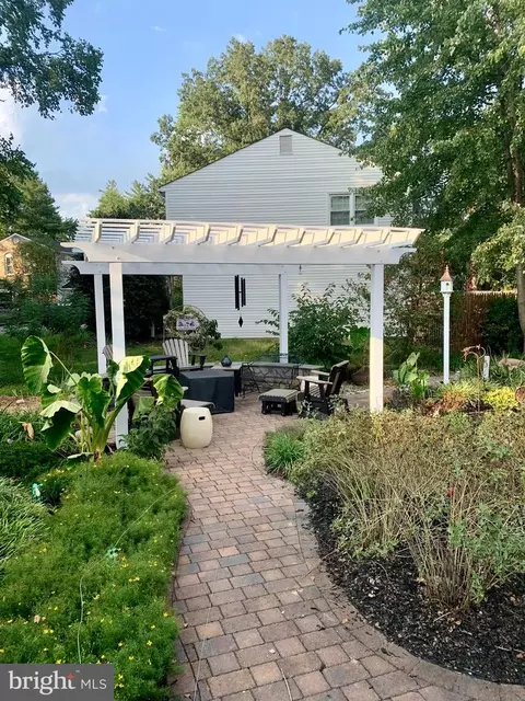 Exterior - 8123 Lake Pleasant Dr, Springfield, VA 22153 photo 16 of 16