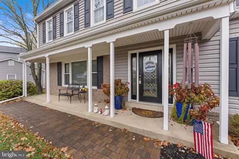 Exterior - 8123 Lake Pleasant Dr, Springfield, VA 22153 photo 3 of 16