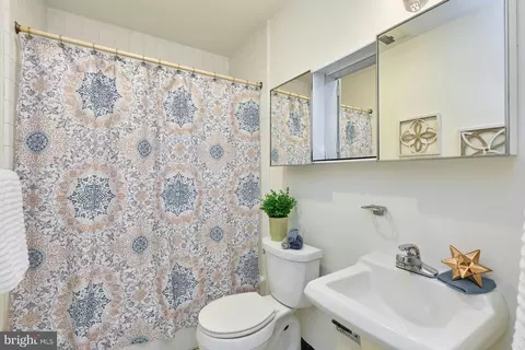 Bath - 11534 Hickory Cluster, Reston, VA 20190 photo 1 of 5