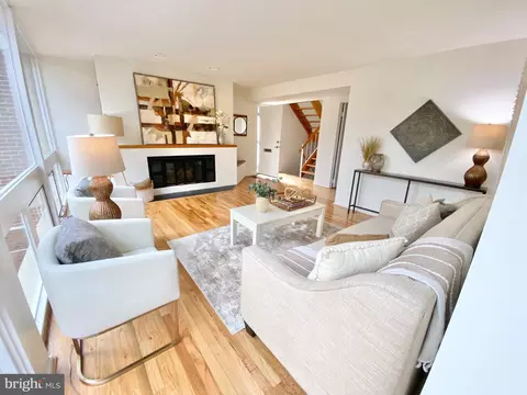 Living - 11534 Hickory Cluster, Reston, VA 20190 photo 3 of 12