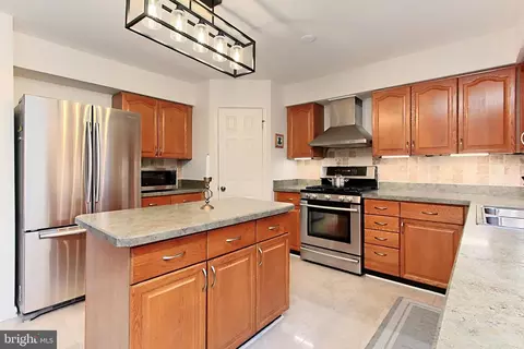 Kitchen - 8722 Stone Hill Pl, Springfield, VA 22153 photo 2 of 3