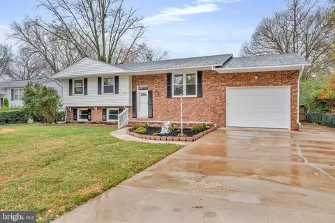 7944 Kidd St, Alexandria, VA 22309