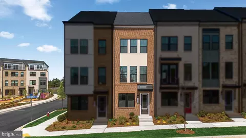 2614 River Birch Rd, Herndon, VA 20171