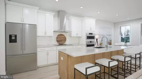 2616 River Birch Rd, Herndon, VA 20171