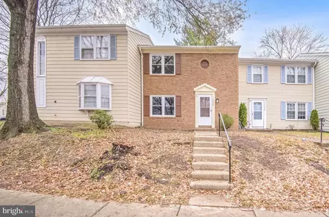 13788 Newport Dr, Chantilly, VA 20151