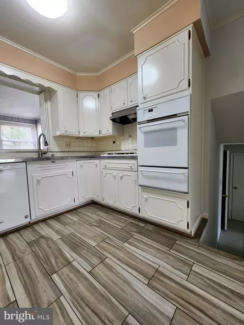 Kitchen - 6207 Kentland St, Springfield, VA 22150 photo 4 of 4