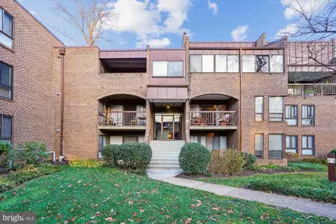 11224 Chestnut Grove Sq #11224-125, Reston, VA 20190