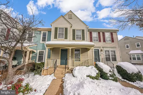6355 Chimney Wood Ct, Alexandria, VA 22306