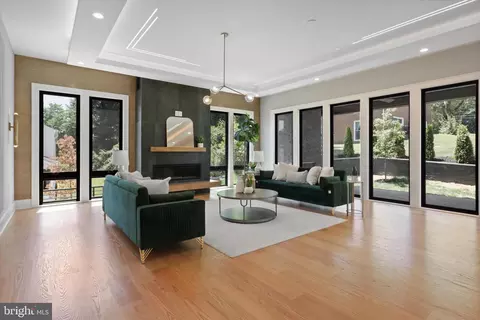 Living - 1800 Rupert St, Mclean, VA 22101 photo 6 of 16