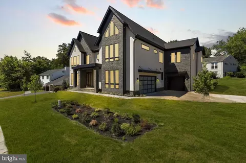 1800 Rupert St, Mclean, VA 22101