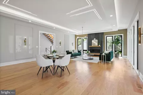 Living - 1800 Rupert St, Mclean, VA 22101 photo 3 of 16